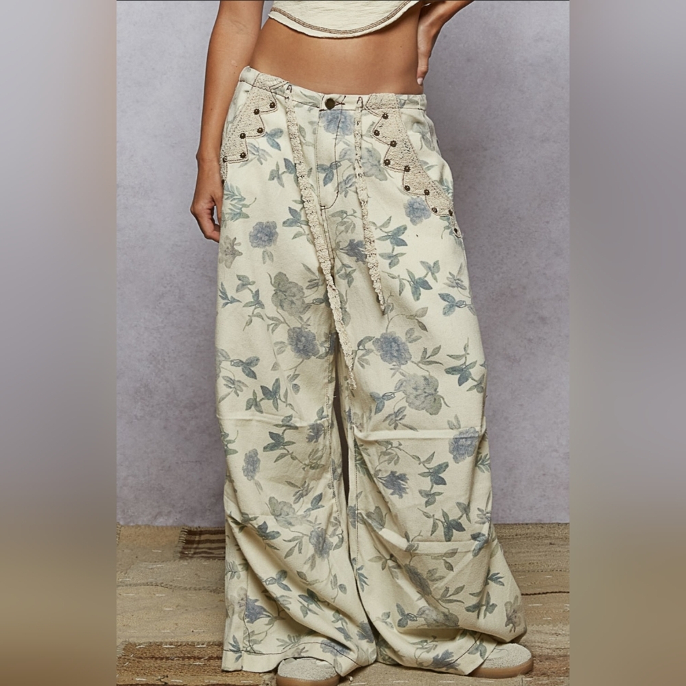 POL Floral Wide-Leg Pants - Cream and Blue